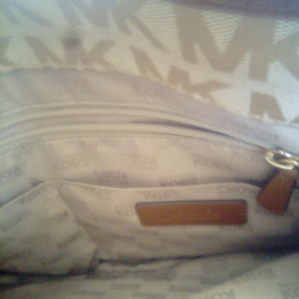 Nwot - Picture 4 of 4